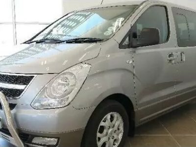 Hyundai H – 1 MY15 2.5 VGTi 9 – Seater Bus A/T